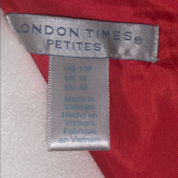 London Times Belted Dress with Pockets - Picture 4 of 5